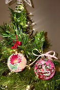 Load image into Gallery viewer, Ceramic Christmas Bauble